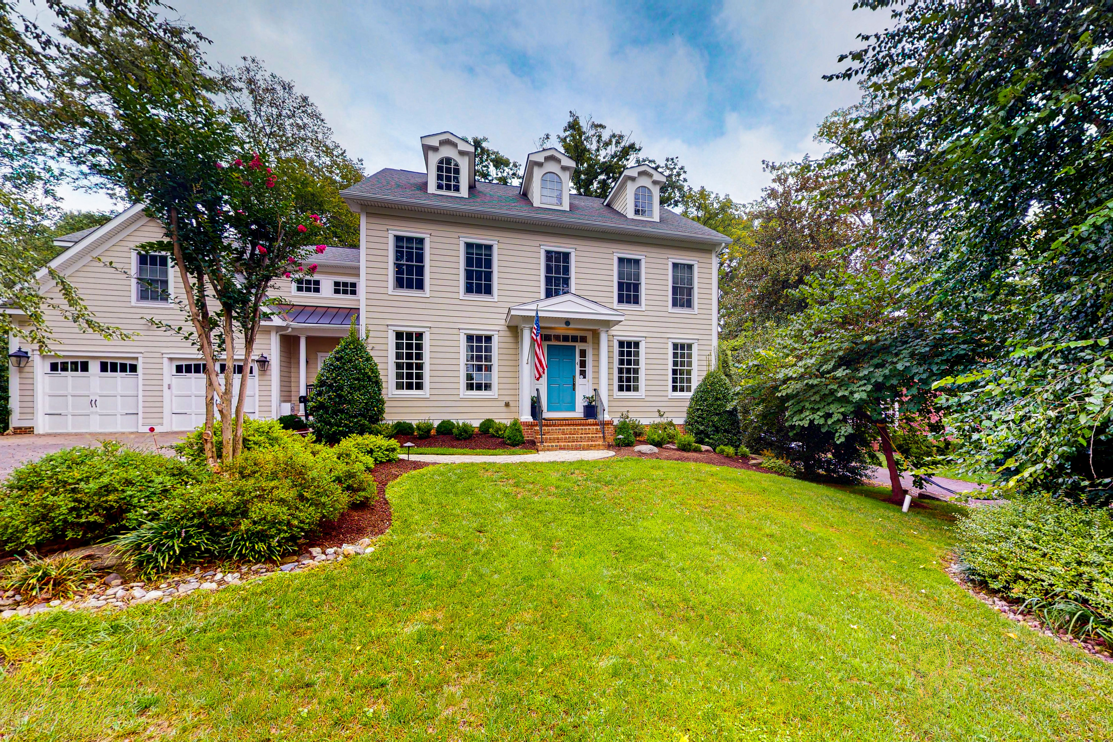 3-story home near river with patio, firepit, Ping-Pong, grill and wood fireplace