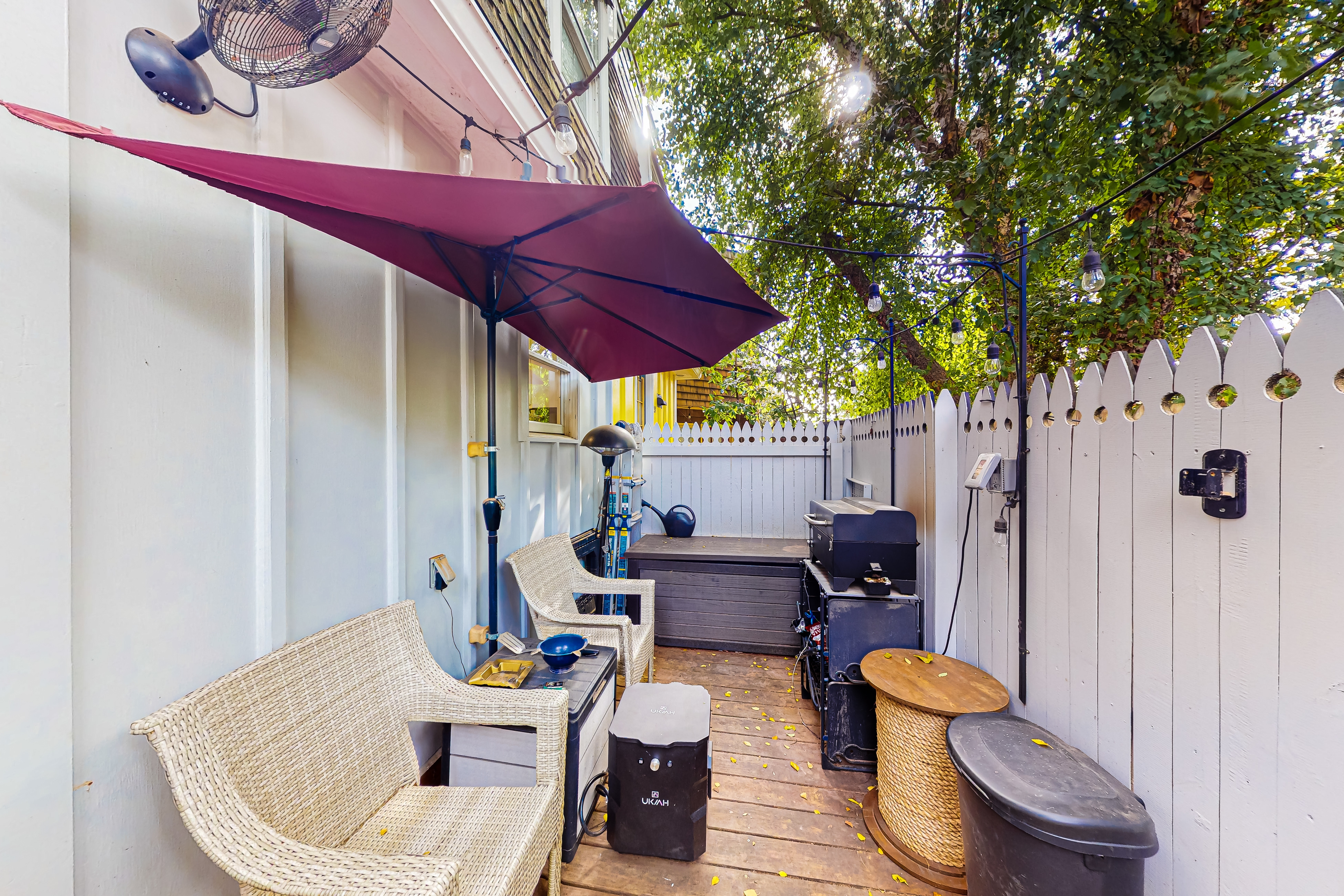 Gorgeous & bright retreat with patio, firepit, W/D, & stunning rooftop views