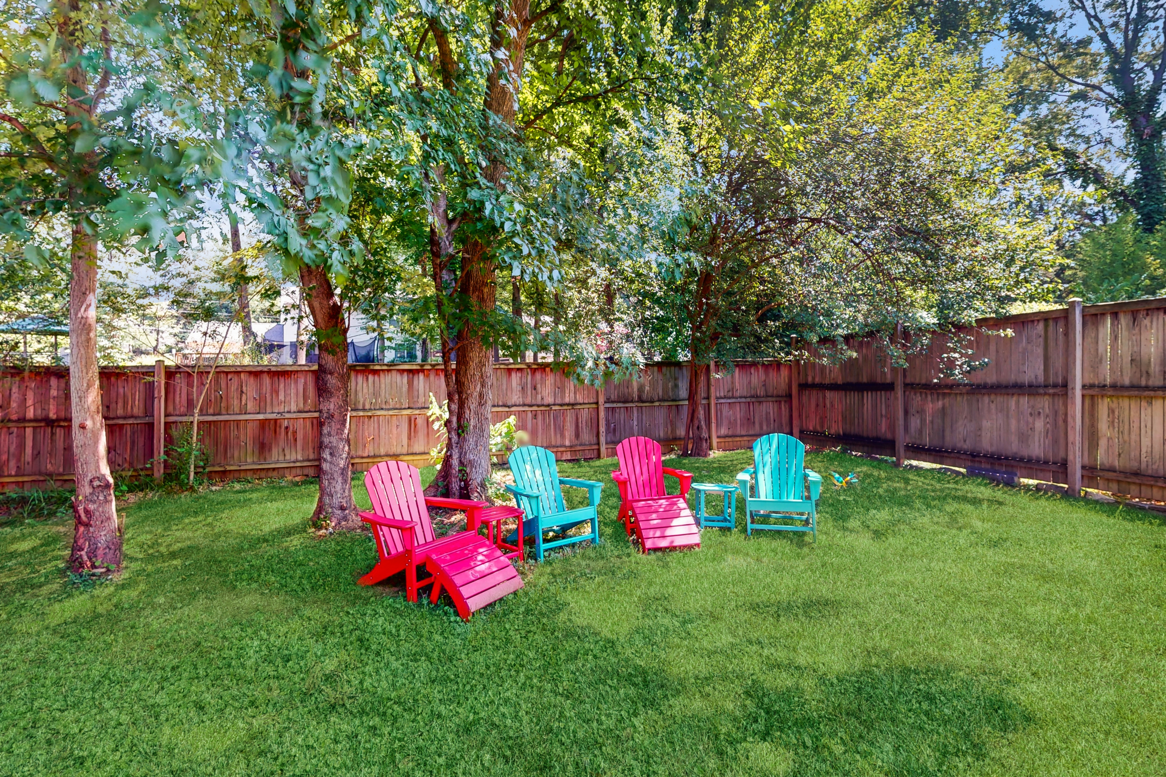 Splendid dog friendly home within walking distance to beach & play area