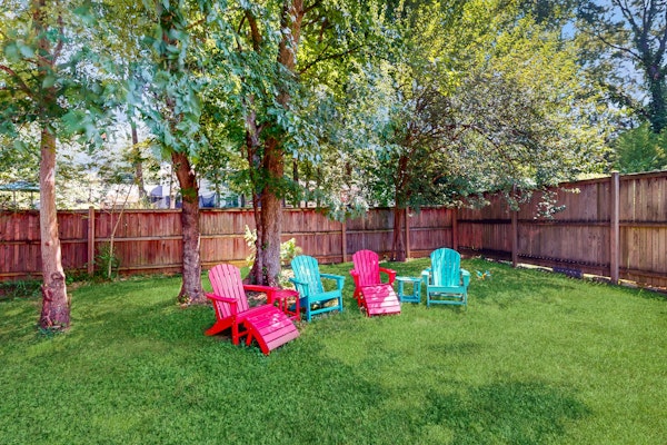 Splendid dog friendly home within walking distance to beach & play area