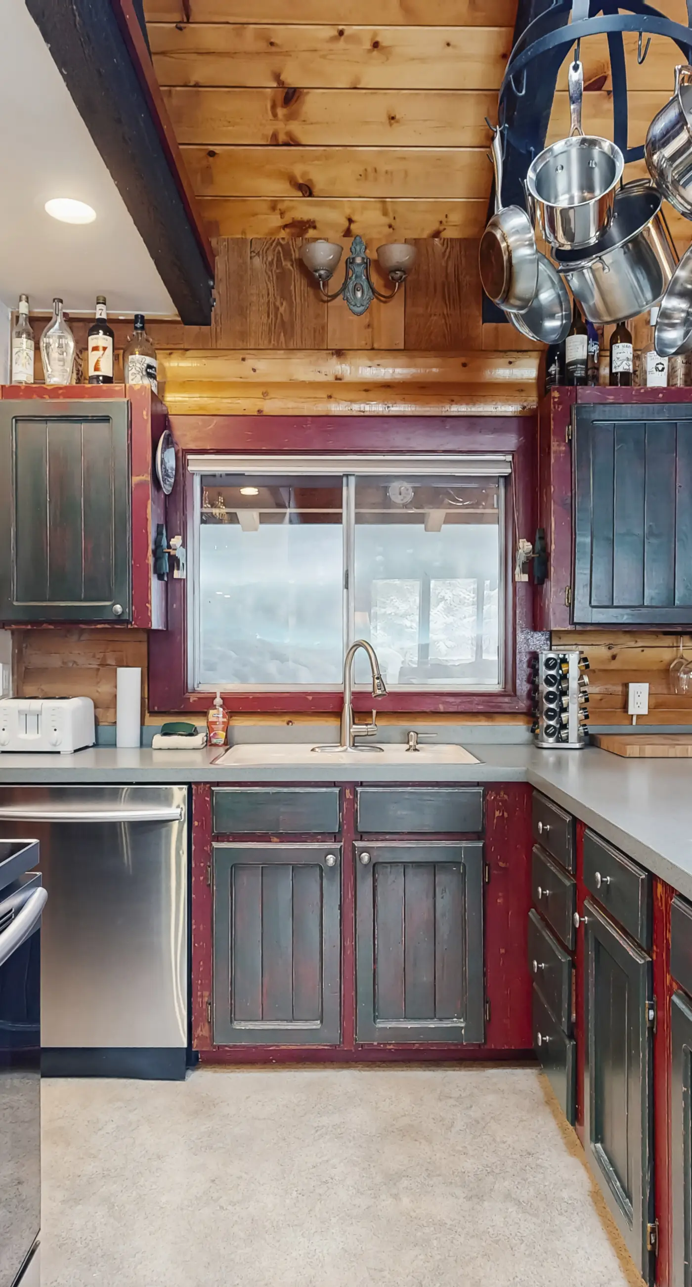 Custom Cabin - Hot Tub Near McCall & Brundage