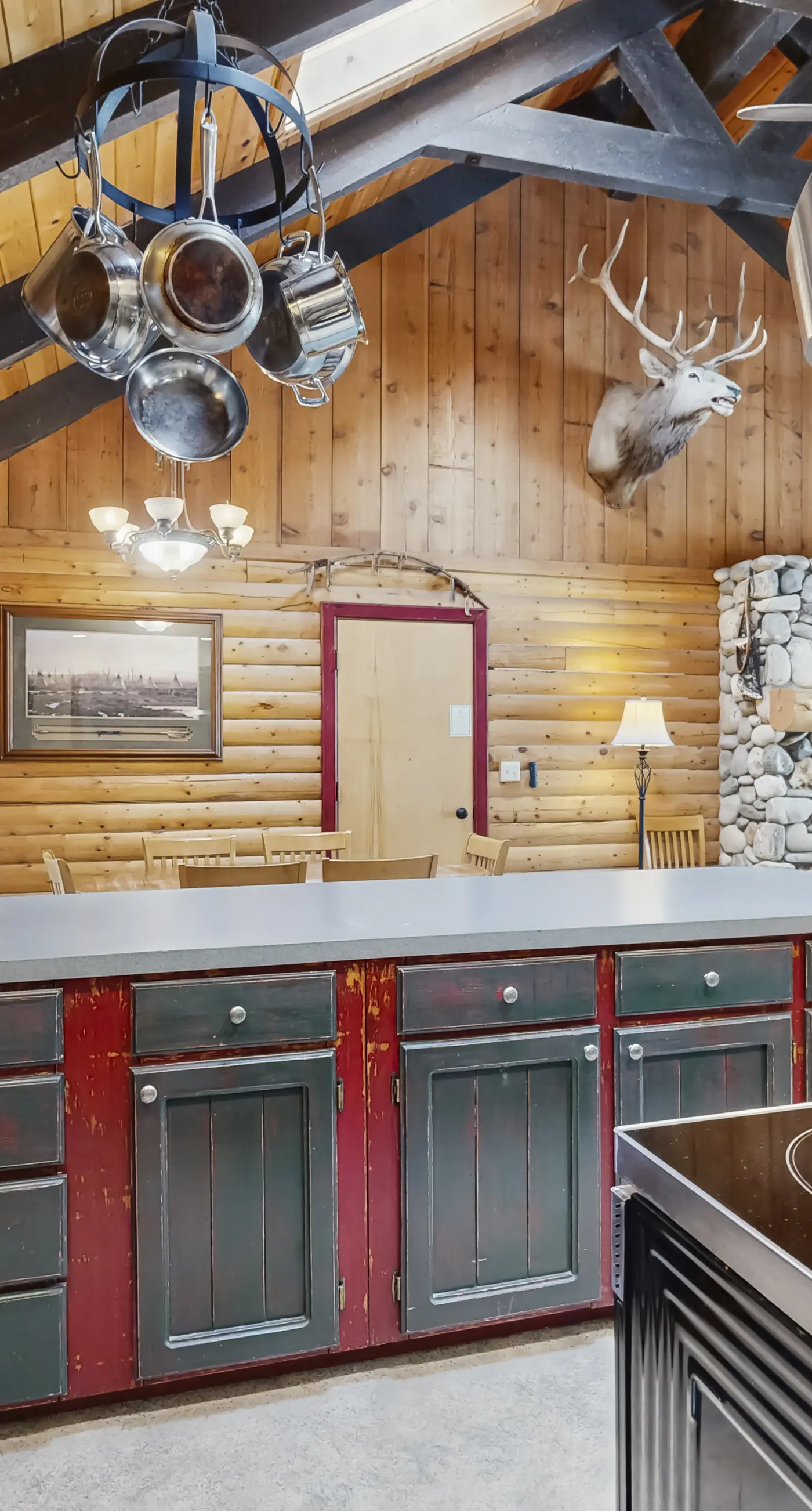 Custom Cabin - Hot Tub Near McCall & Brundage