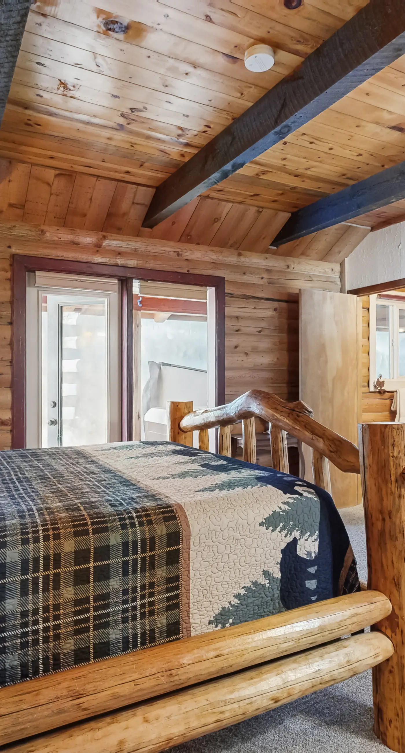 Custom Cabin - Hot Tub Near McCall & Brundage