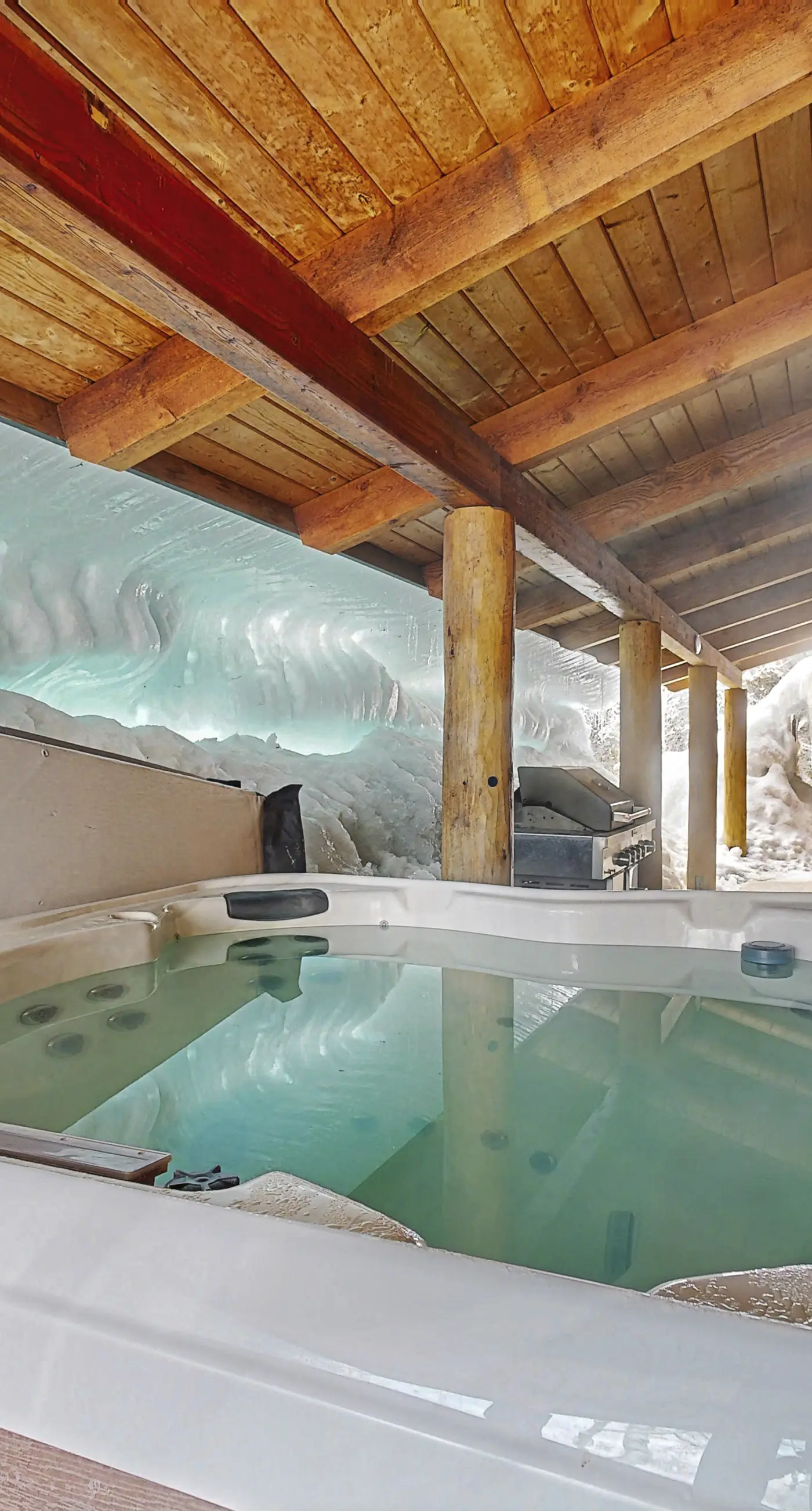Custom Cabin - Hot Tub Near McCall & Brundage