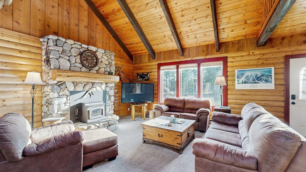 McCall Cabin, Hot Tub, Trailer Parking