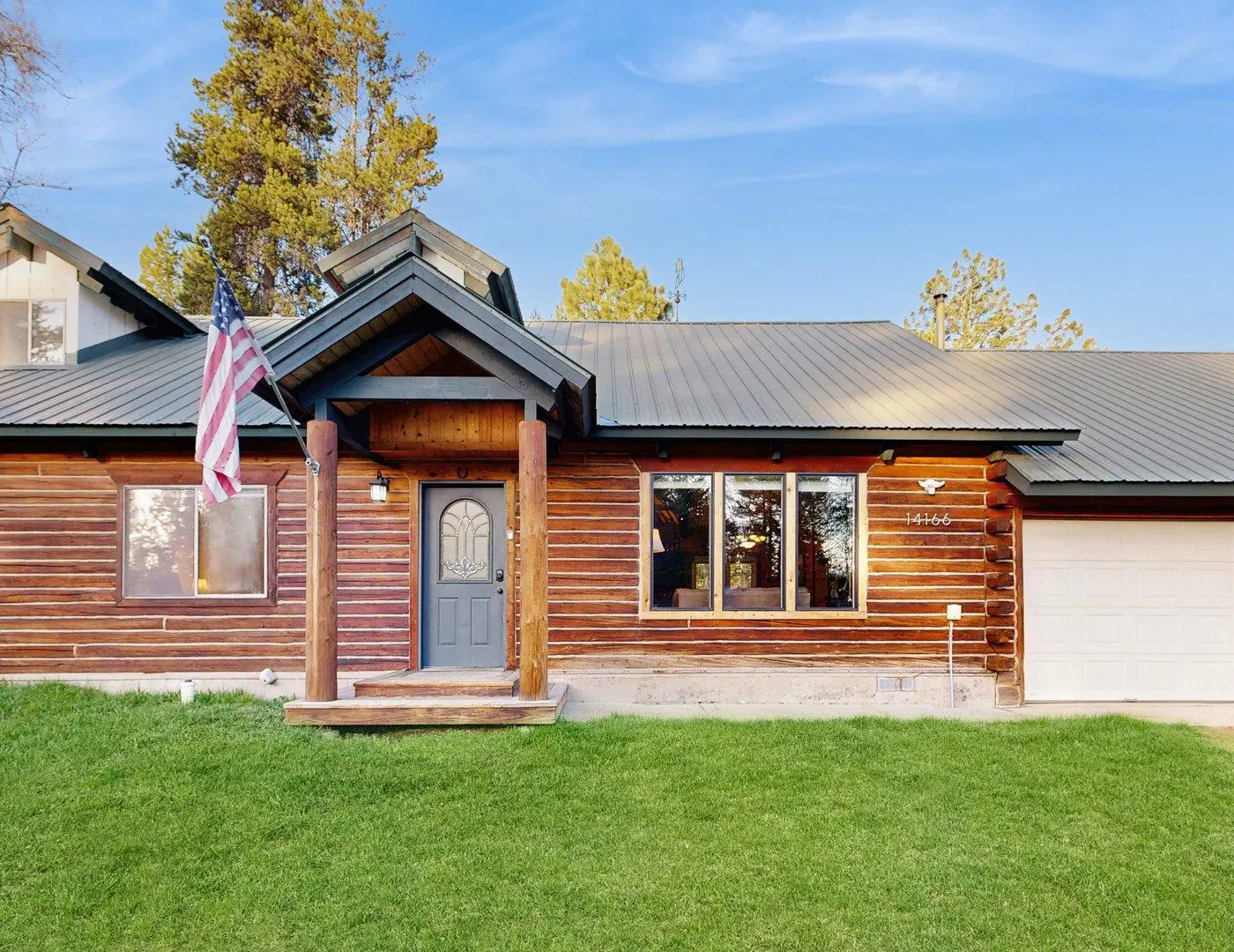 McCall Cabin, Hot Tub, Trailer Parking