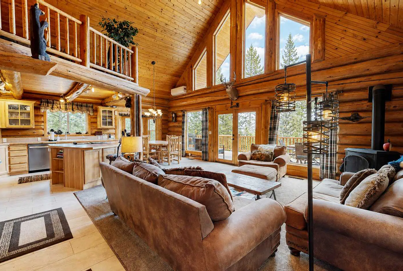 Lake View Cascade Cabin, Fire Pit, AC, Pool Table