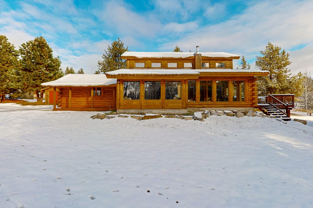 Tree-Lined Retreat Near McCall & Payette Lake