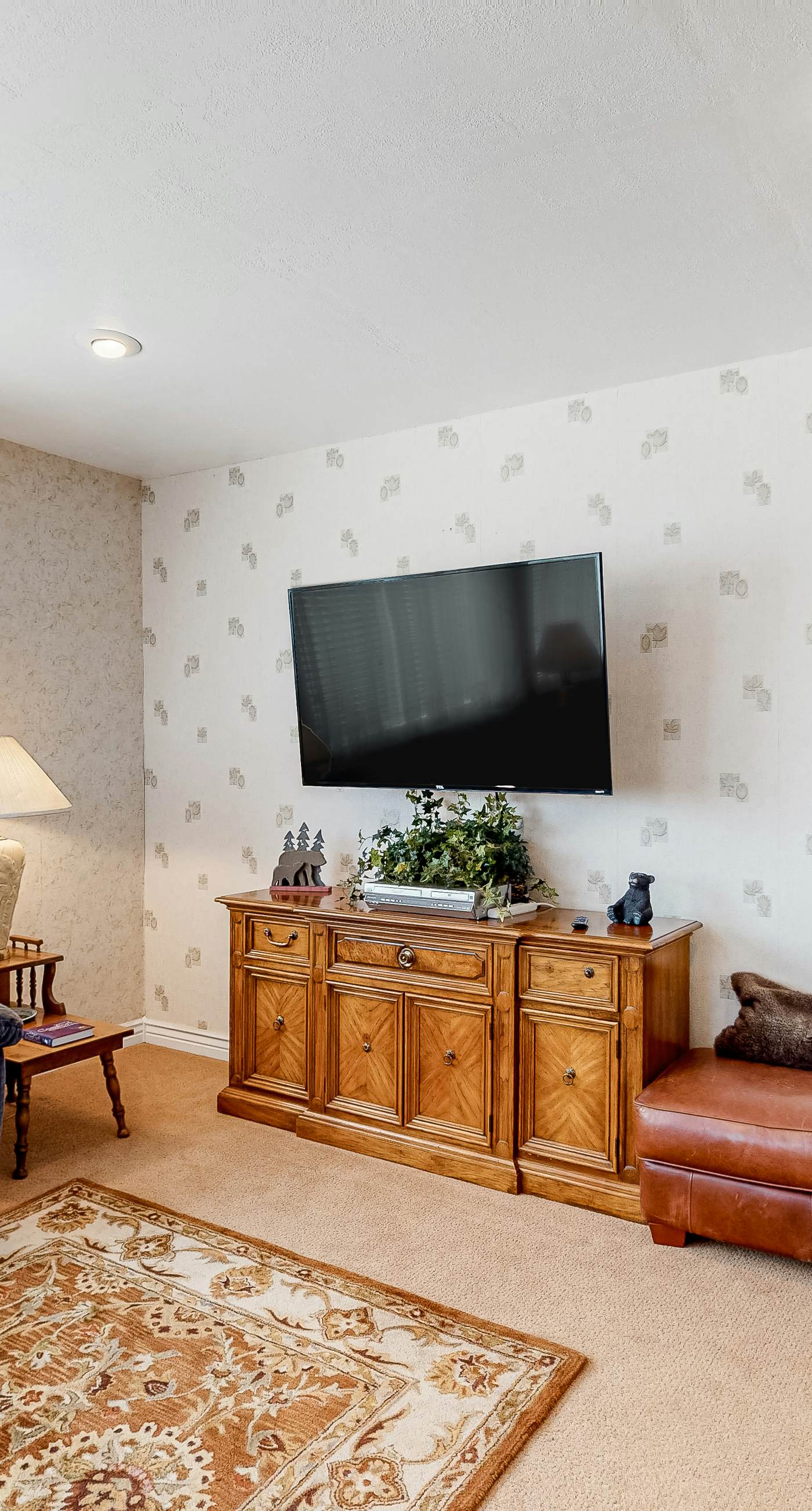 The Cottage | Walk to Shops & Cascade Lake