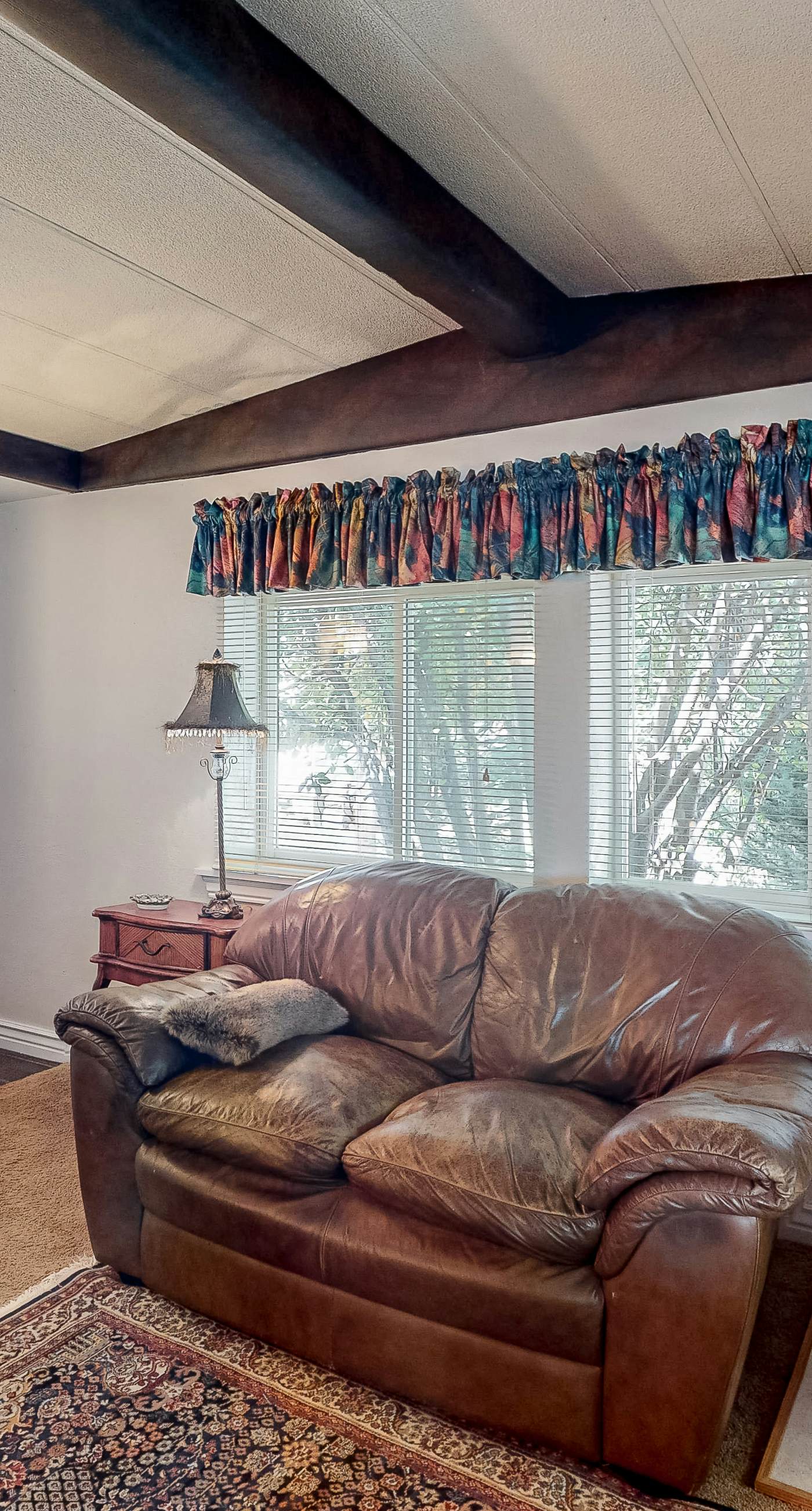 The Cottage | Walk to Shops & Cascade Lake