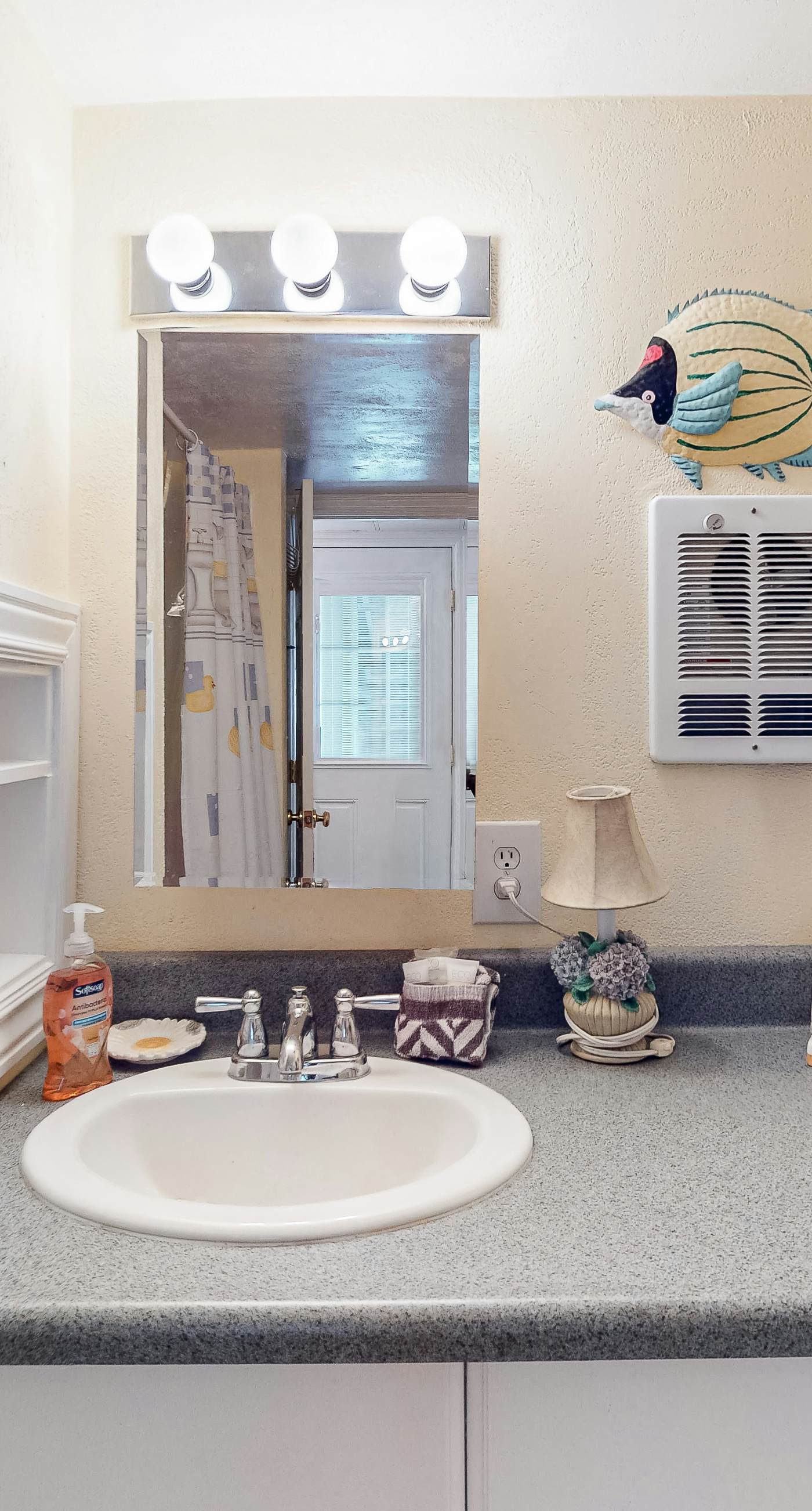 The Cottage | Walk to Shops & Cascade Lake