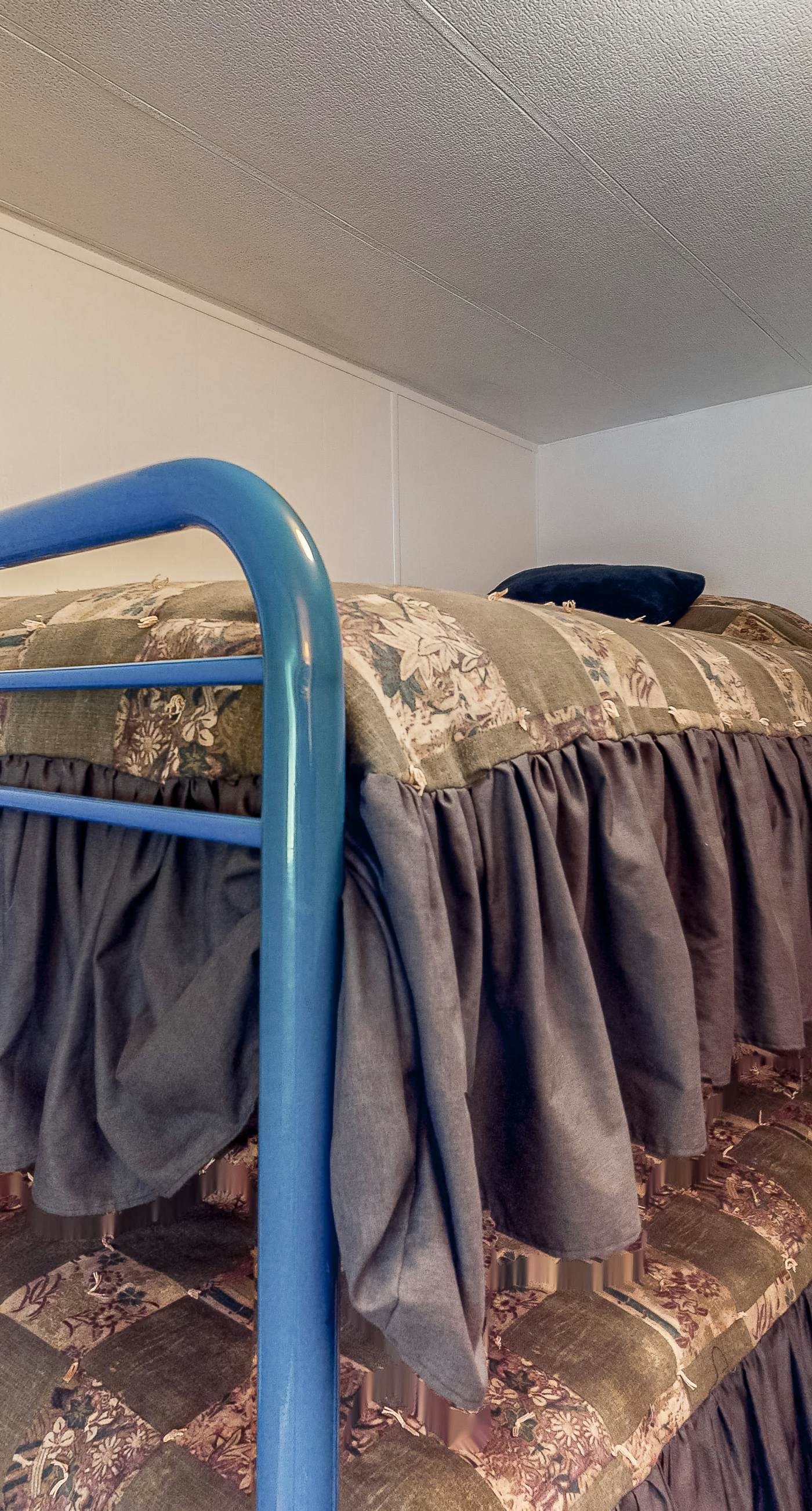 The Cottage | Walk to Shops & Cascade Lake