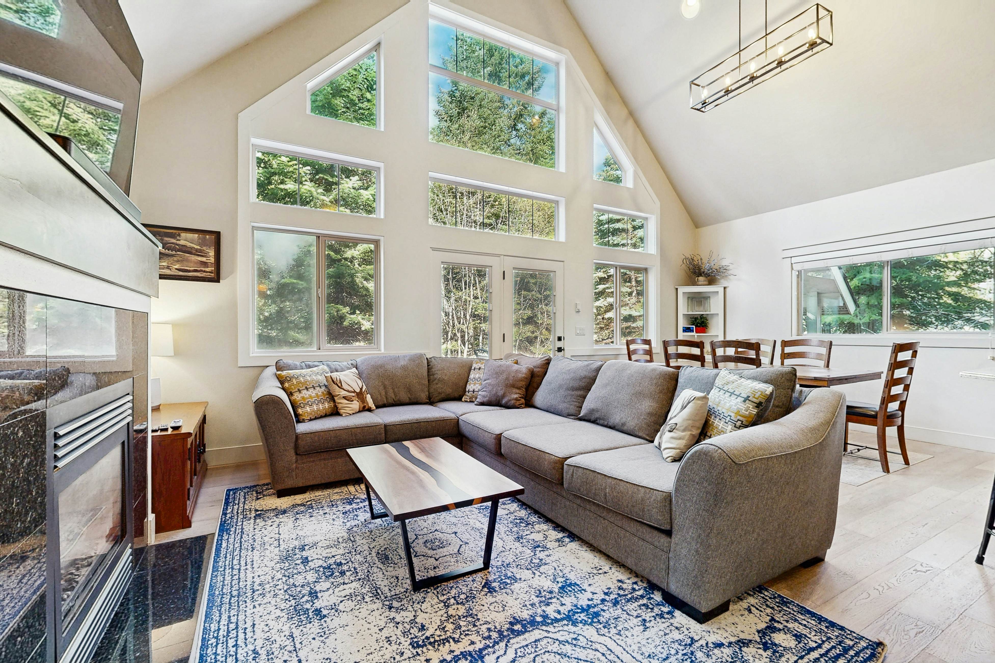 Quiet Home Near Golf - Pool & Hot Tub Access