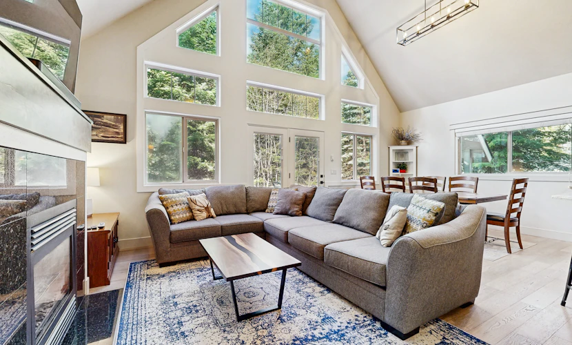 Quiet Home Near Golf - Pool & Hot Tub Access