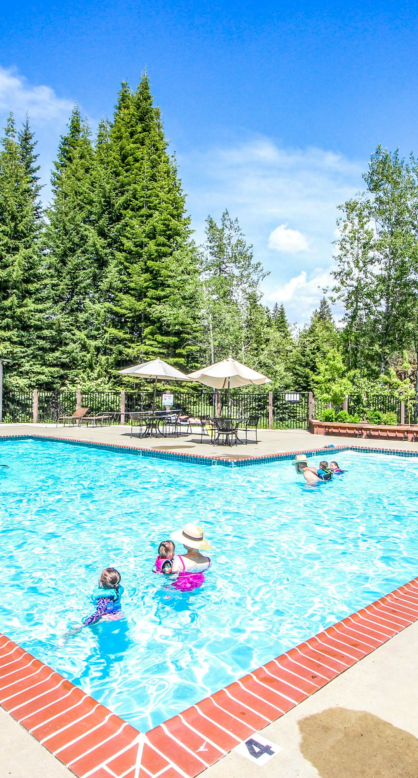 Quiet Home Near Golf - Pool & Hot Tub Access