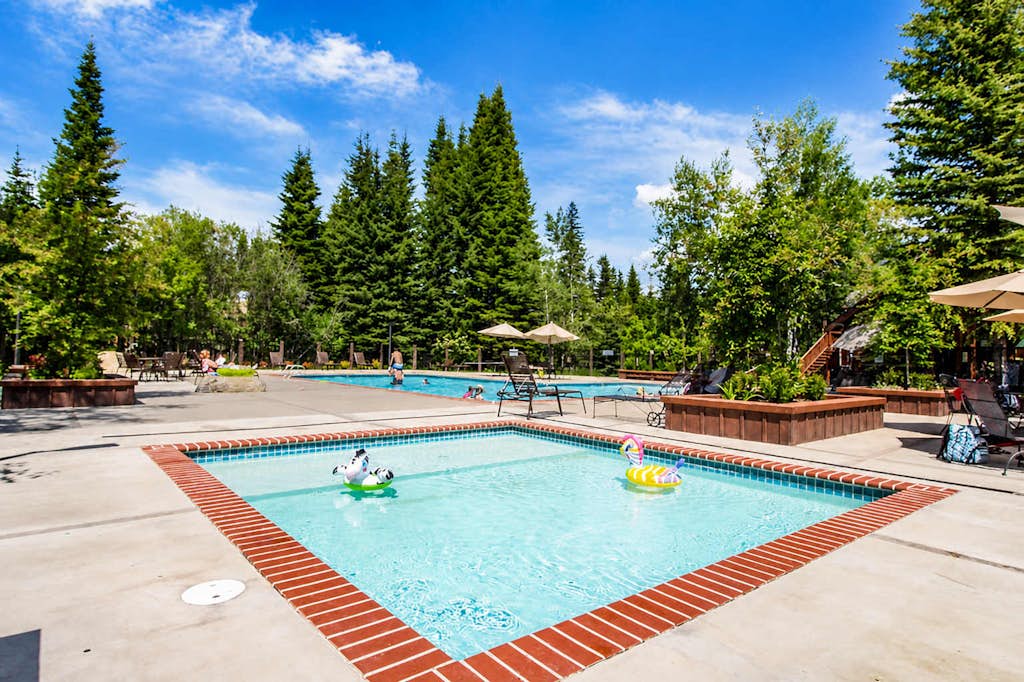 McCall Modern 3BR Cabin | Pool & Hot Tub Access