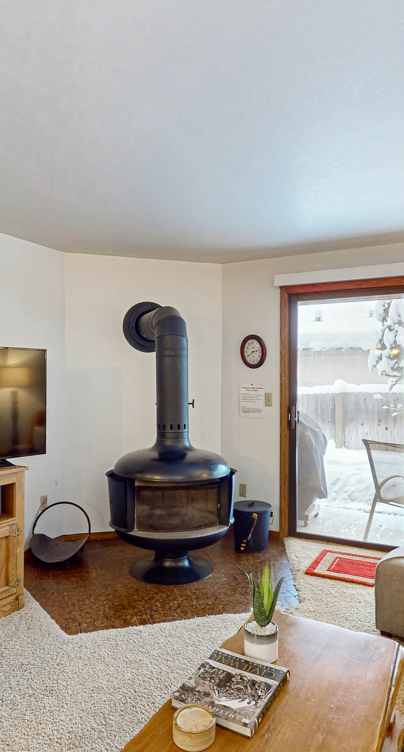 Lake & Town Access: Deck, Pool & Wood Stove