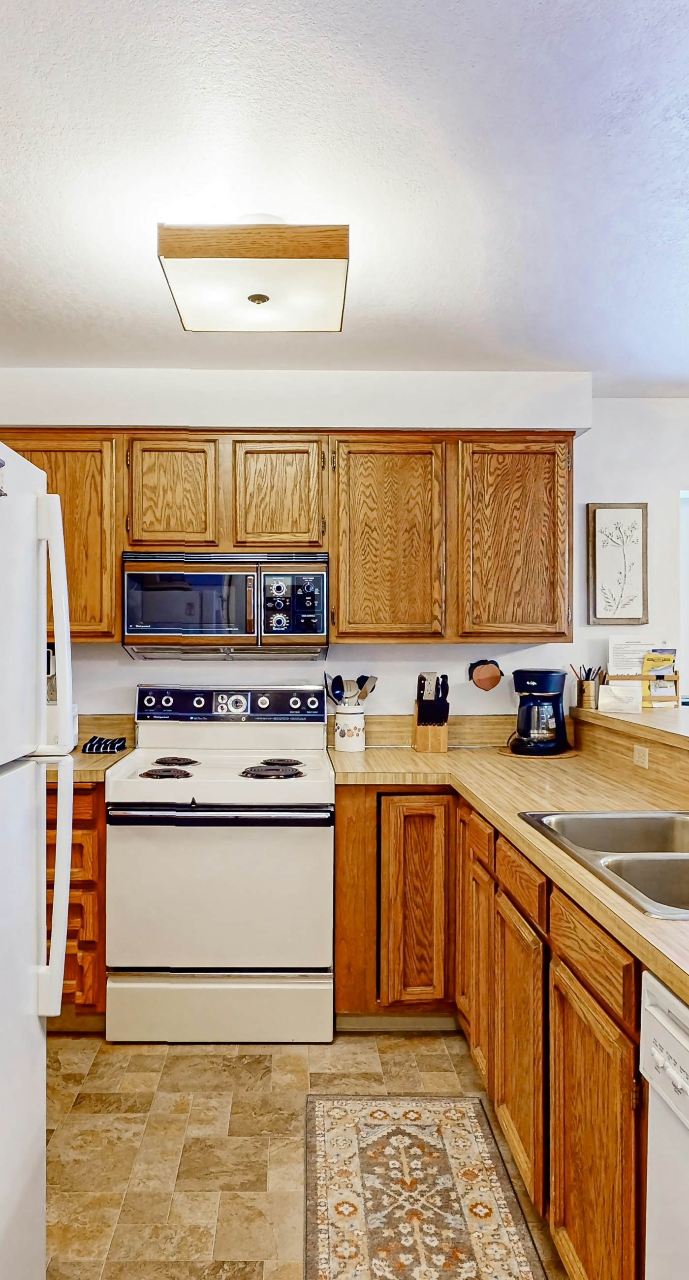 Lake & Town Access: Deck, Pool & Wood Stove