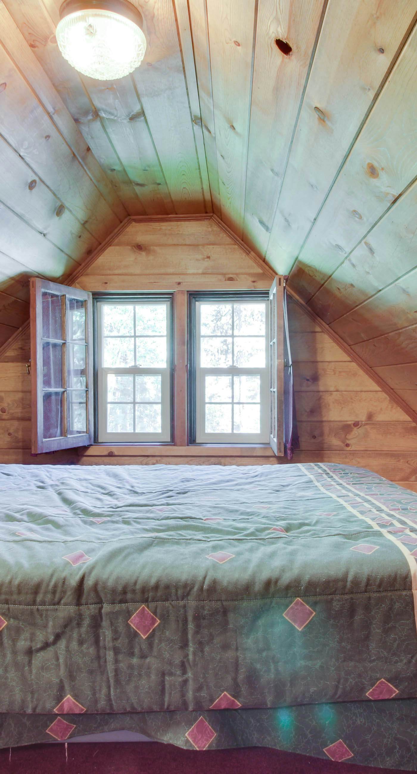 McCall Lakehouse: Private Dock, Beach & Grill