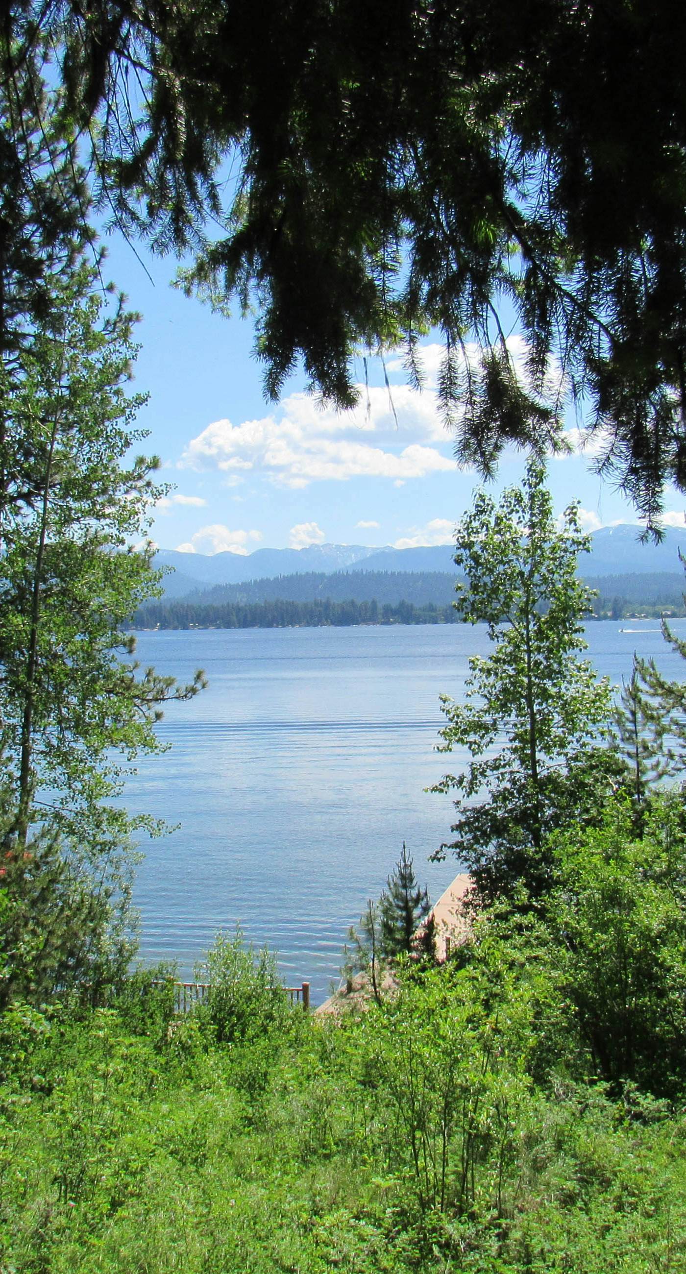 McCall Lakehouse: Private Dock, Beach & Grill