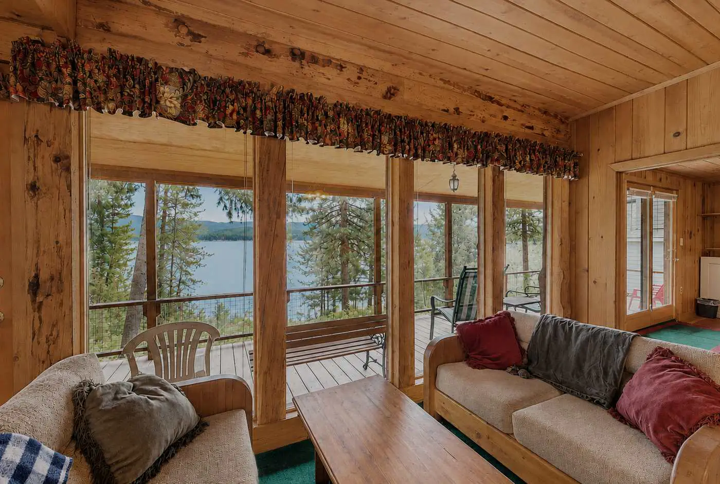 McCall Lakehouse Private Dock, Beach & Grill