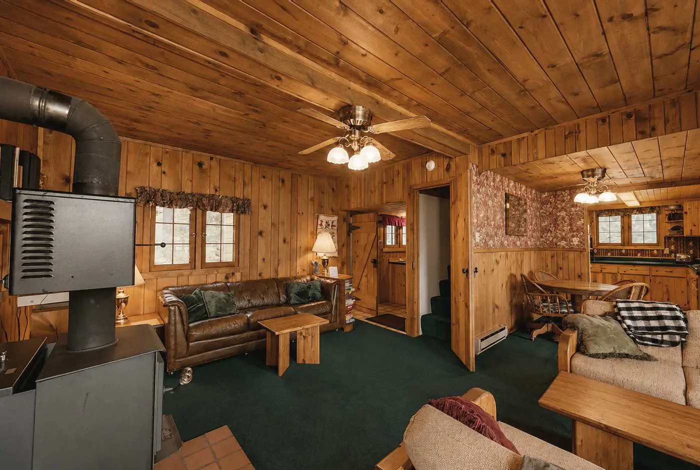 McCall Lakehouse Private Dock, Beach & Grill