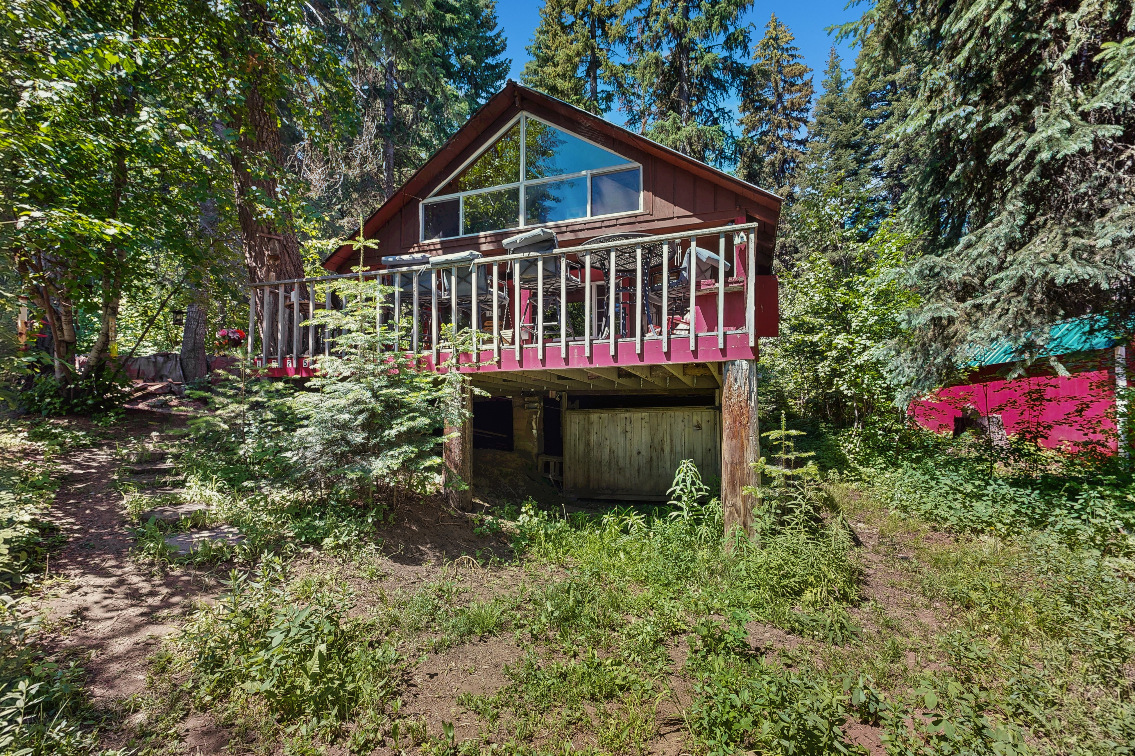 Peaceful Cabin Near Cascade Lake & Stream