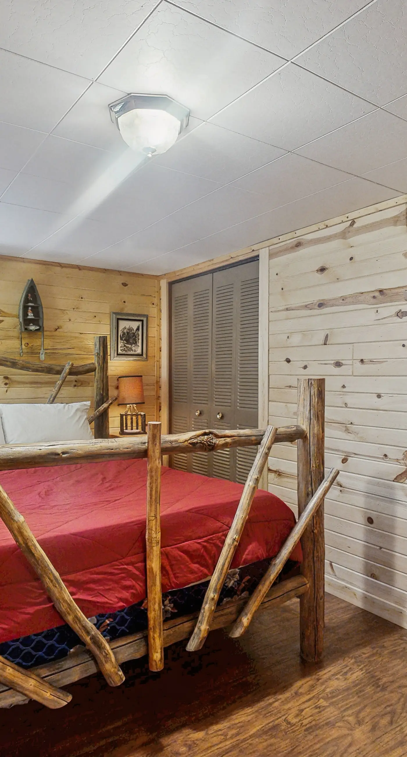 Peaceful Cabin Near Cascade Lake & Stream