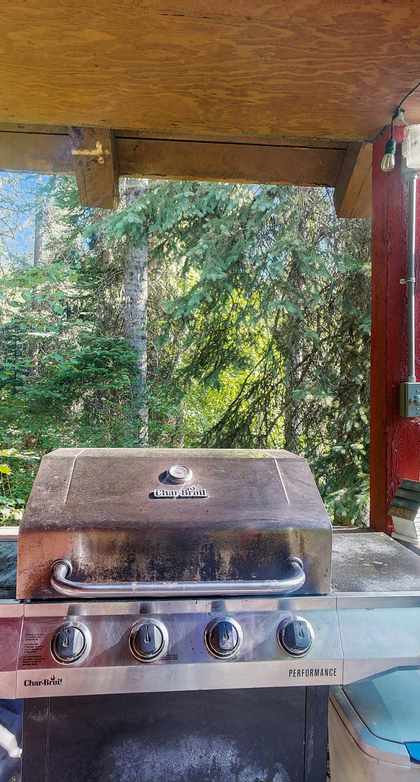 Peaceful Cabin Near Cascade Lake & Stream
