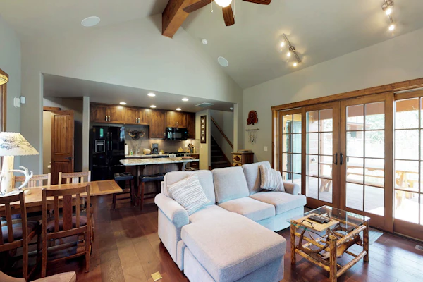 Tamarack Ski In Out Cottage with Fire Pit