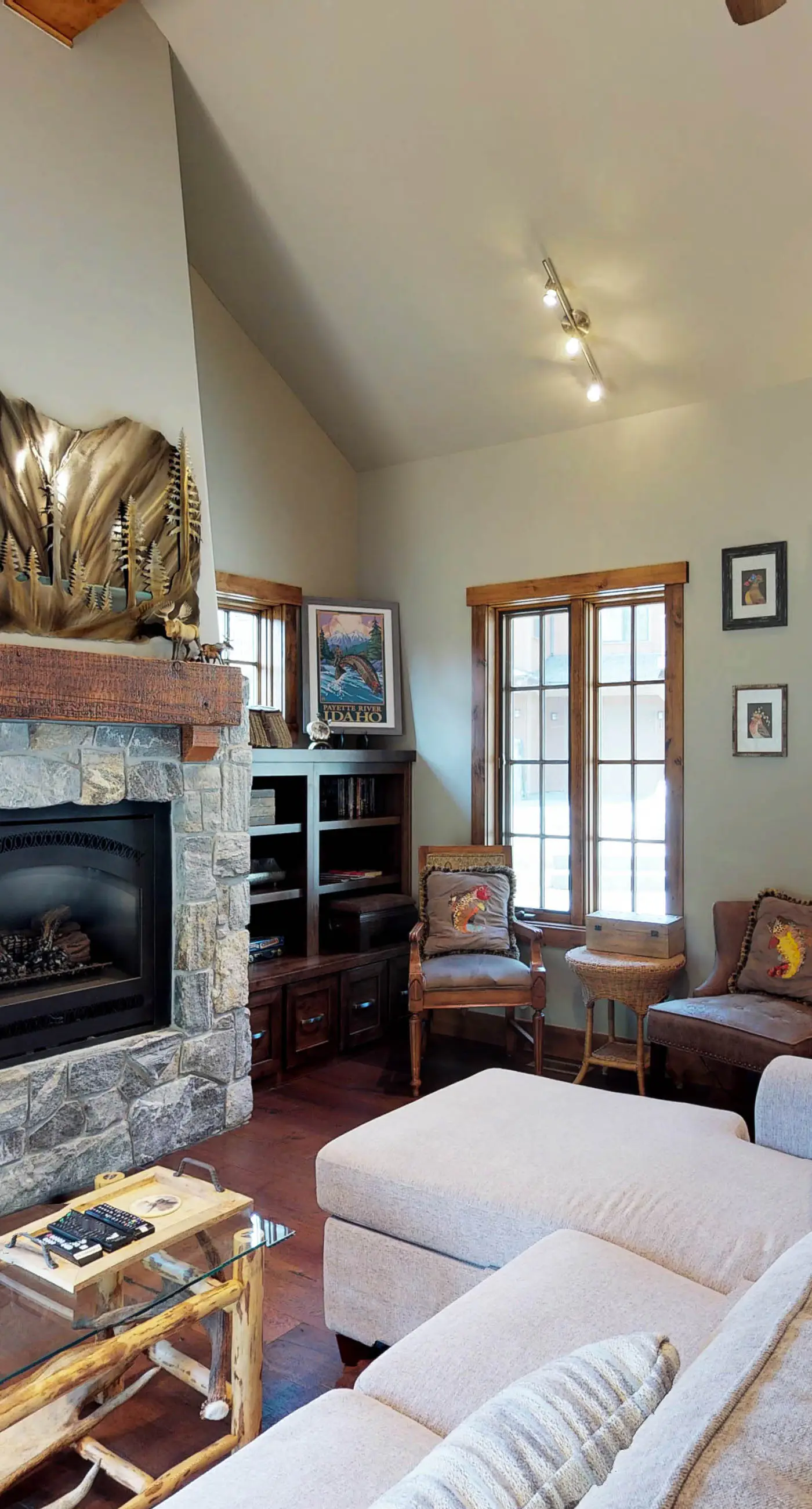 Tamarack Ski-In/Out Cottage with Fire Pit