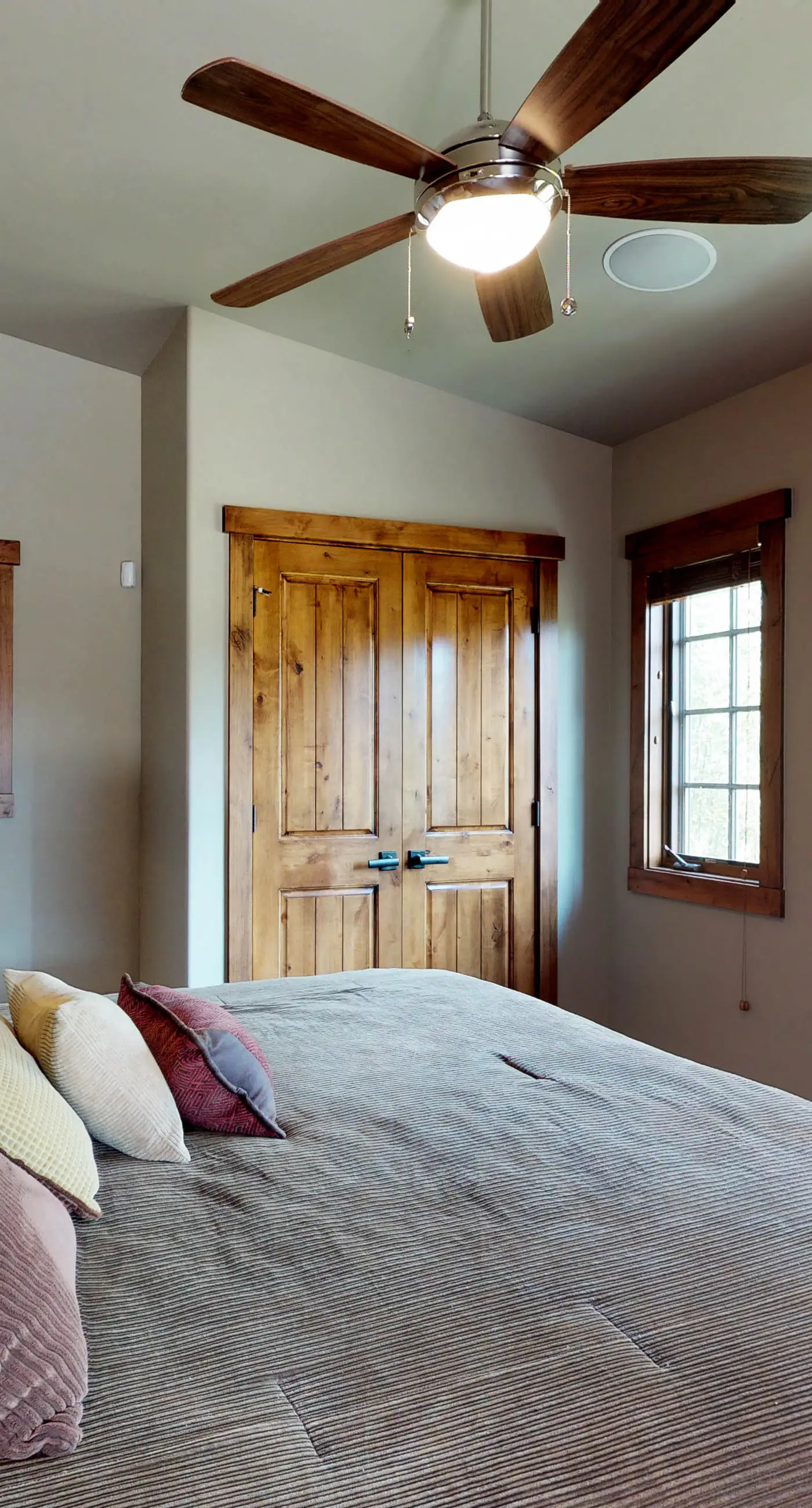 Tamarack Ski-In/Out Cottage with Fire Pit