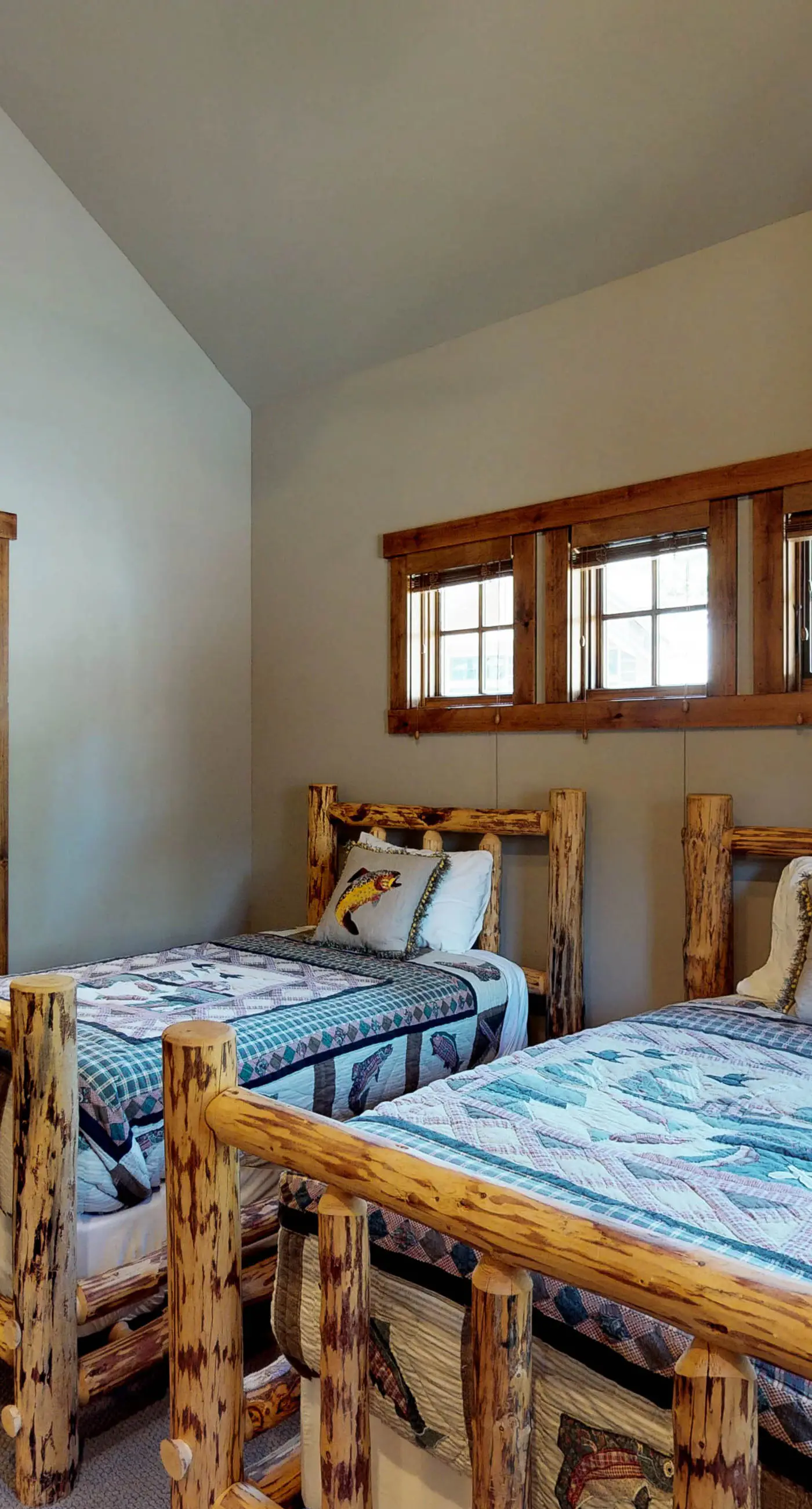 Tamarack Ski-In/Out Cottage with Fire Pit