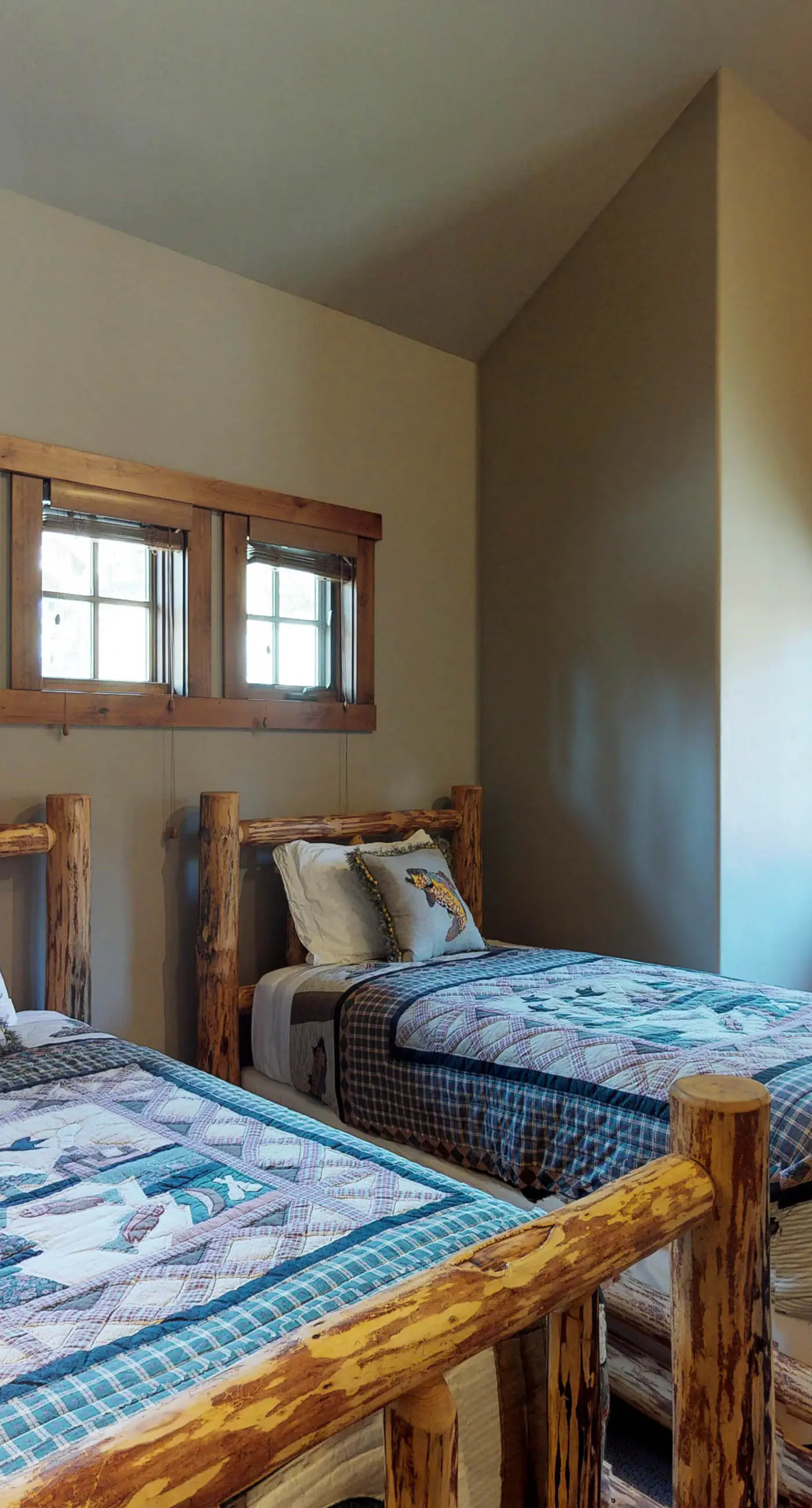 Tamarack Ski-In/Out Cottage with Fire Pit