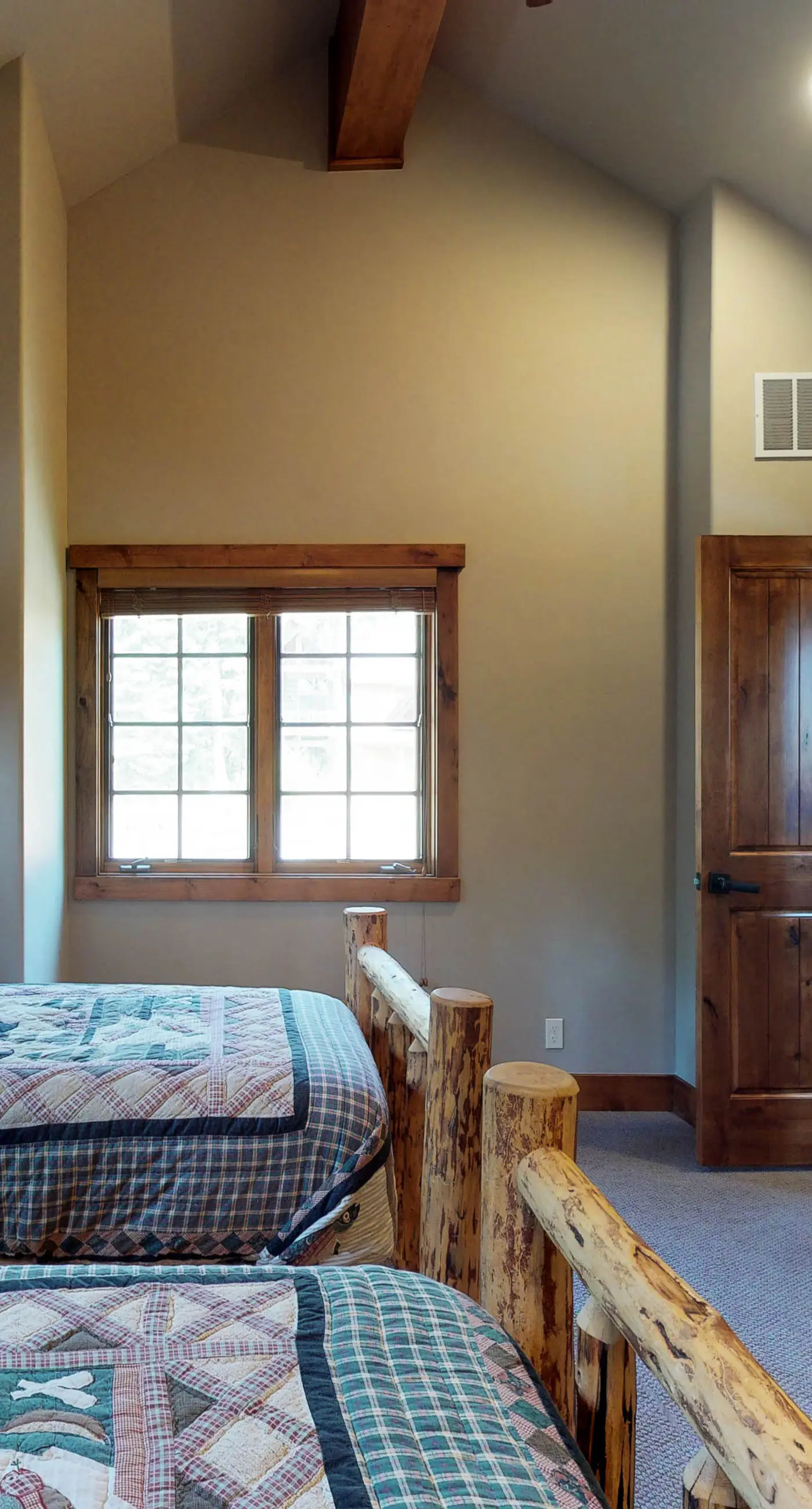 Tamarack Ski-In/Out Cottage with Fire Pit