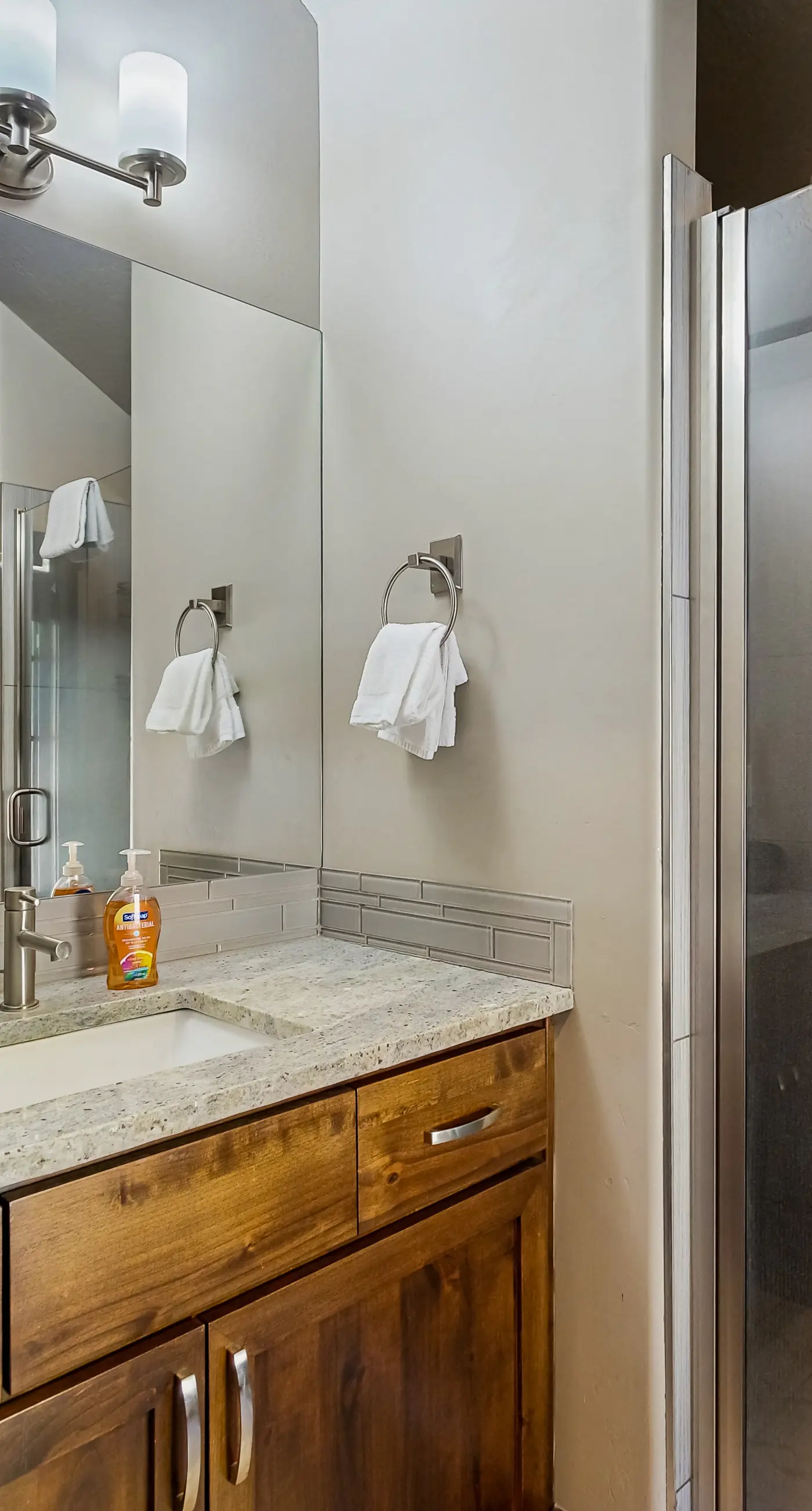 Tamarack Ski-In/Out Cabin, Hot Tub, Sleeps 8
