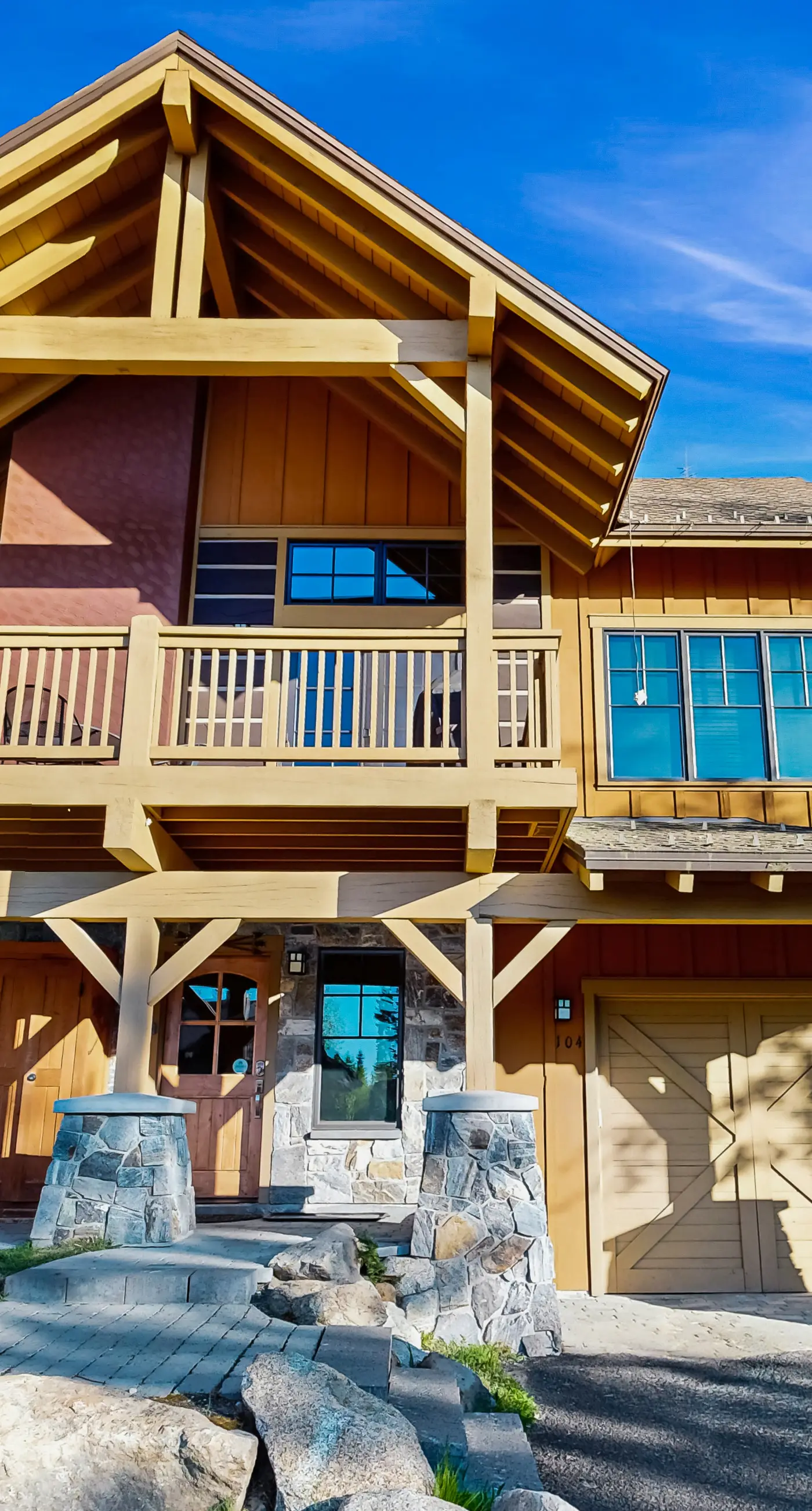 Tamarack Ski-In/Out Cabin, Hot Tub, Sleeps 8