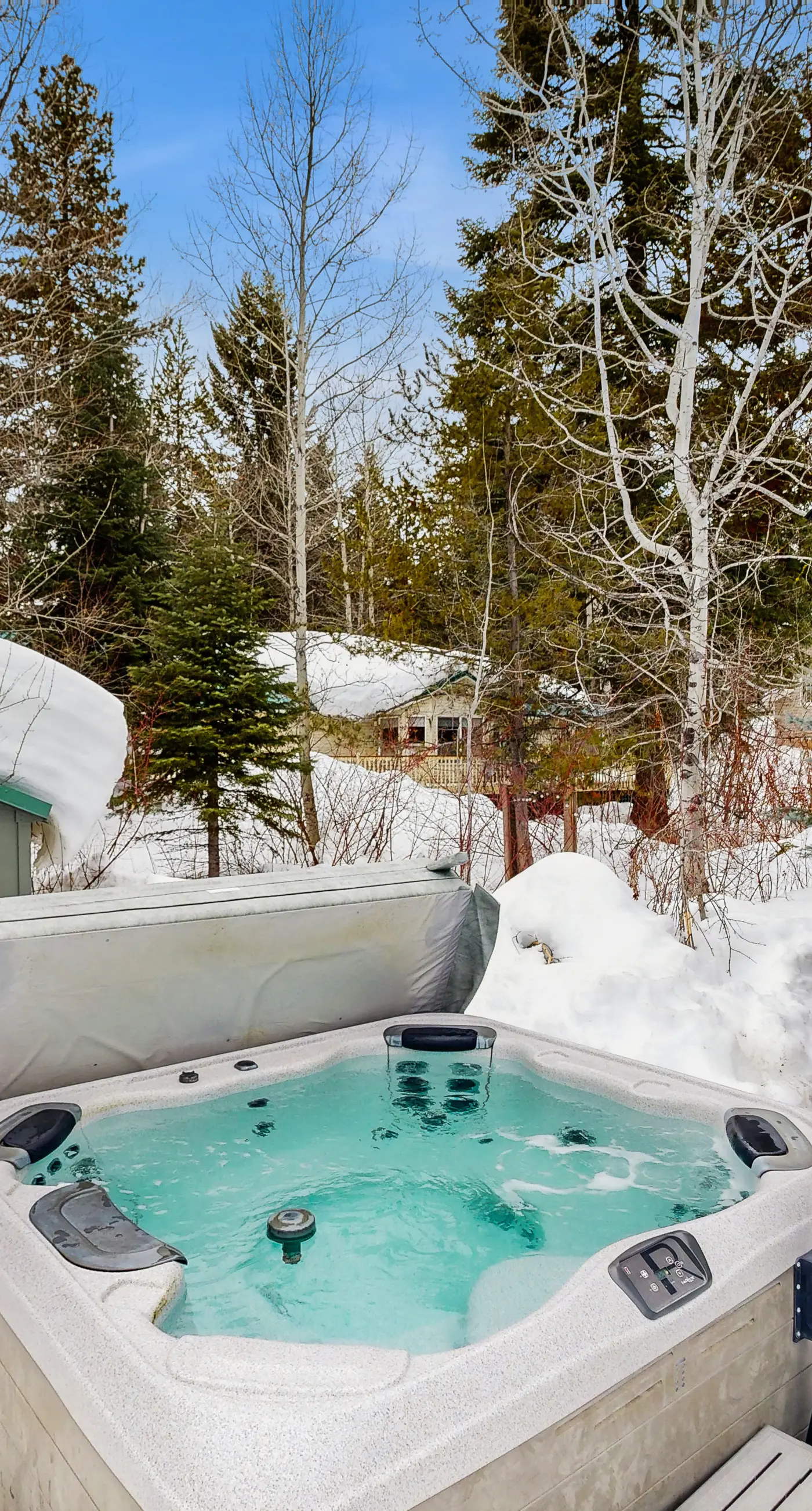 Stunning Home Hot Tub, Deck & Office