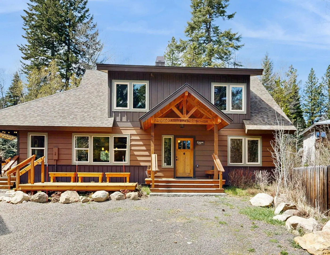 Sunny McCall Retreat | Hot Tub, Deck & Office
