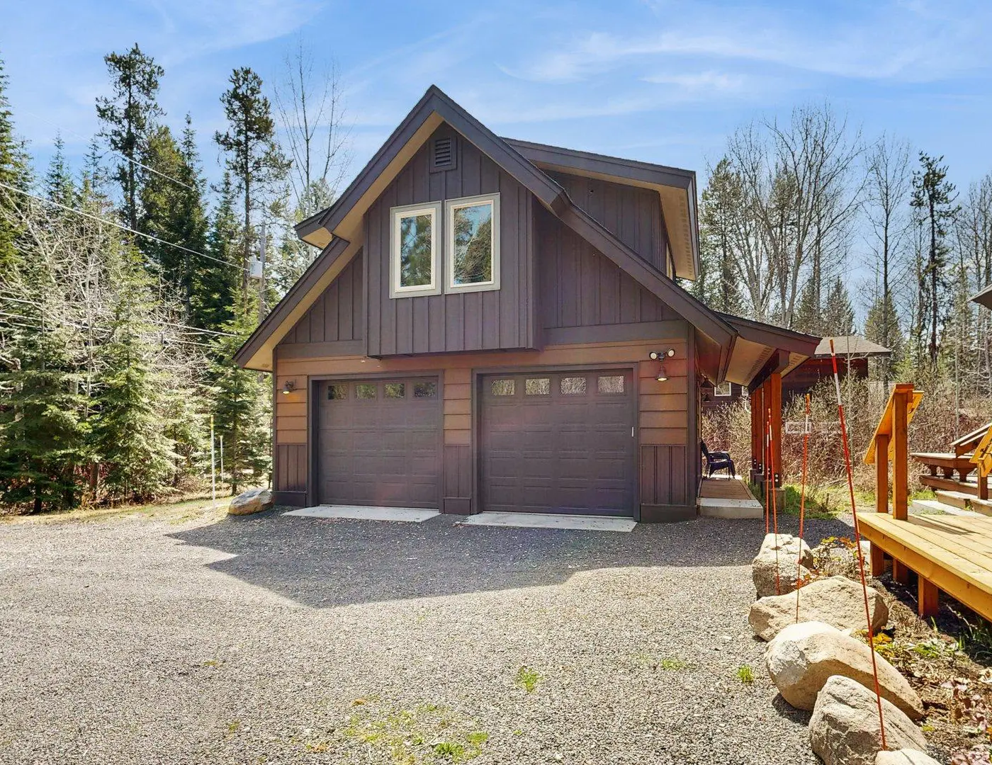 Sunny McCall Retreat | Hot Tub, Deck & Office