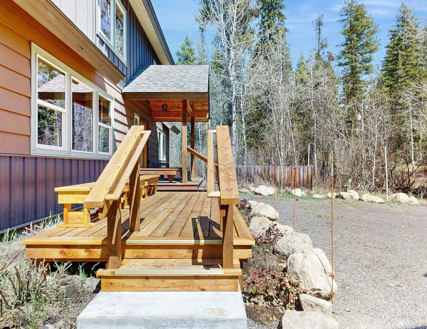 Sunny McCall Retreat | Hot Tub, Deck & Office
