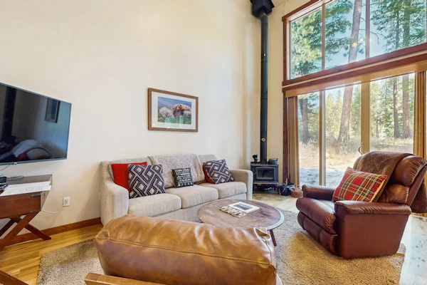 Course-Side Home Views, Patio & Close to Downtown