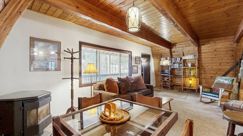 Cozy A-Frame Cabin in Downtown McCall