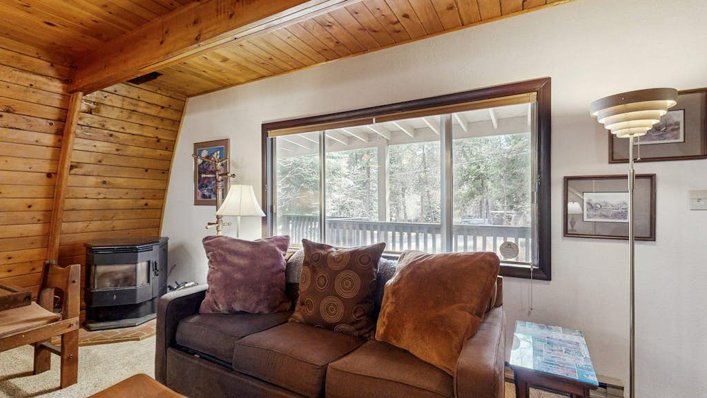 Cozy A-Frame Cabin in Downtown McCall