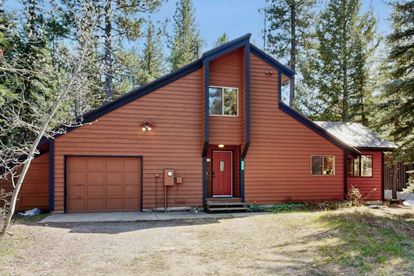 Adventurous McCall Cabin Near Payette Lake