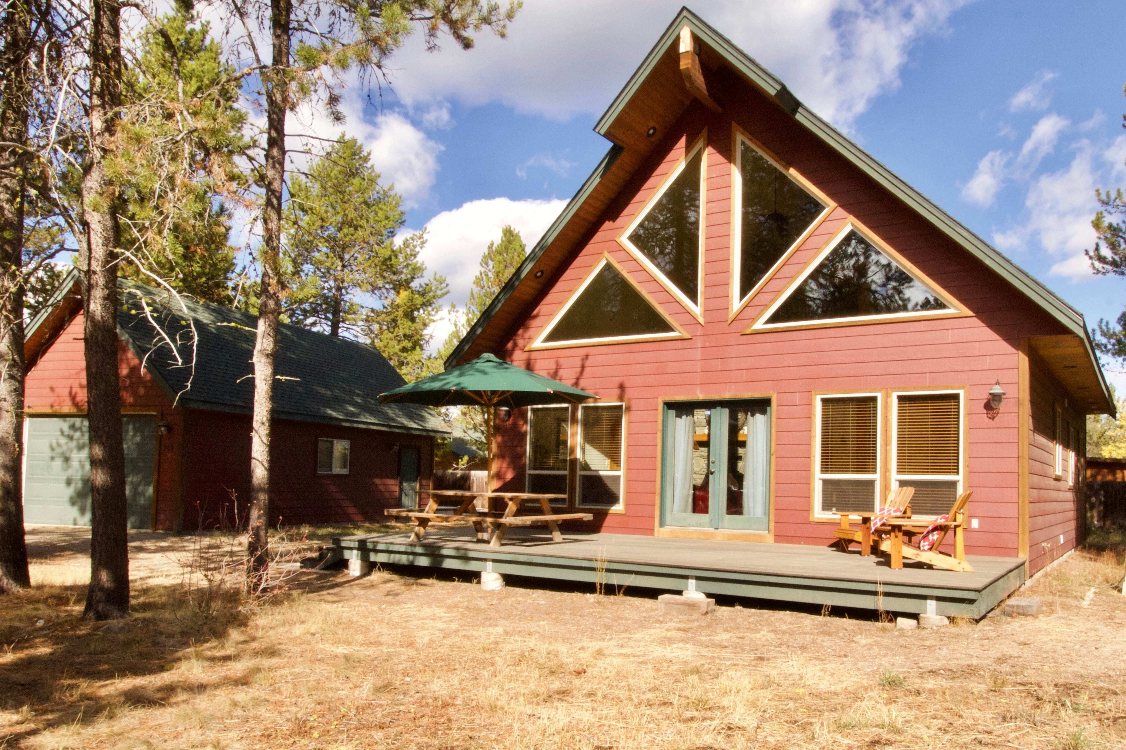 Charming Cabin: Walk to Downtown McCall