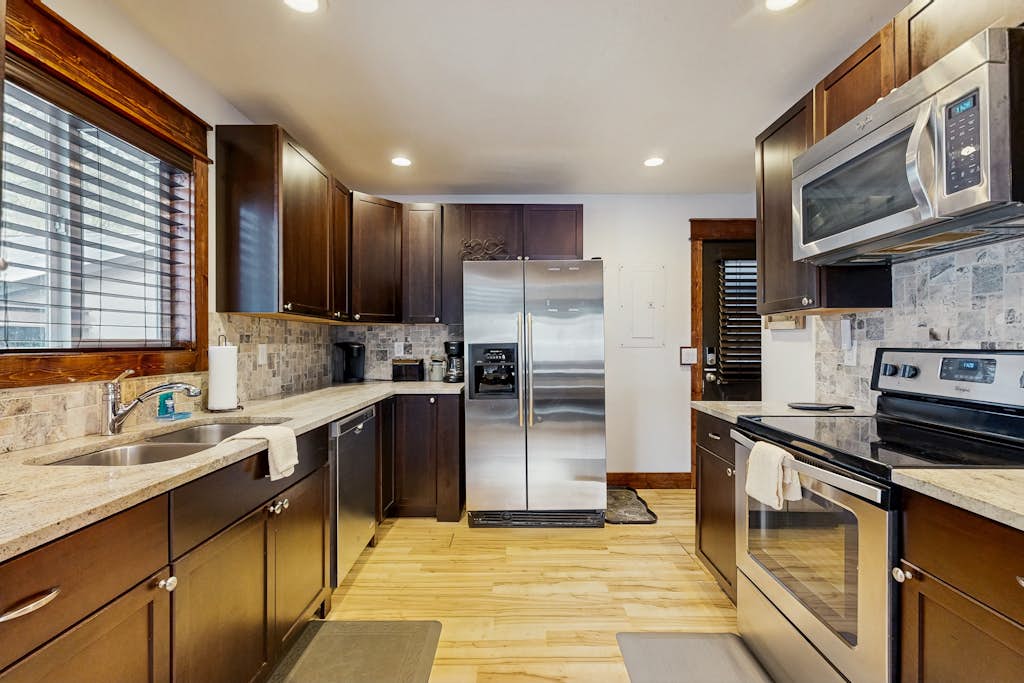 Central McCall Escape Walk to Everything