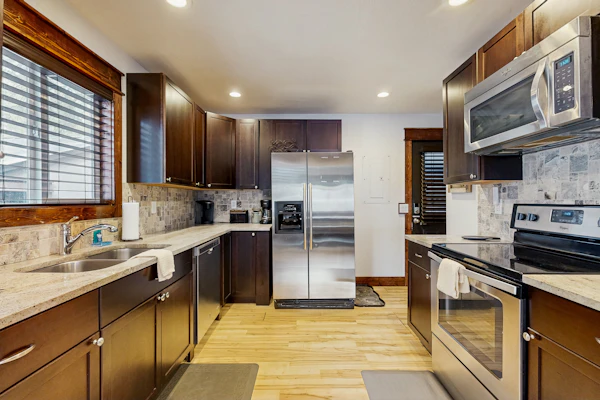 Central McCall Escape Walk to Everything