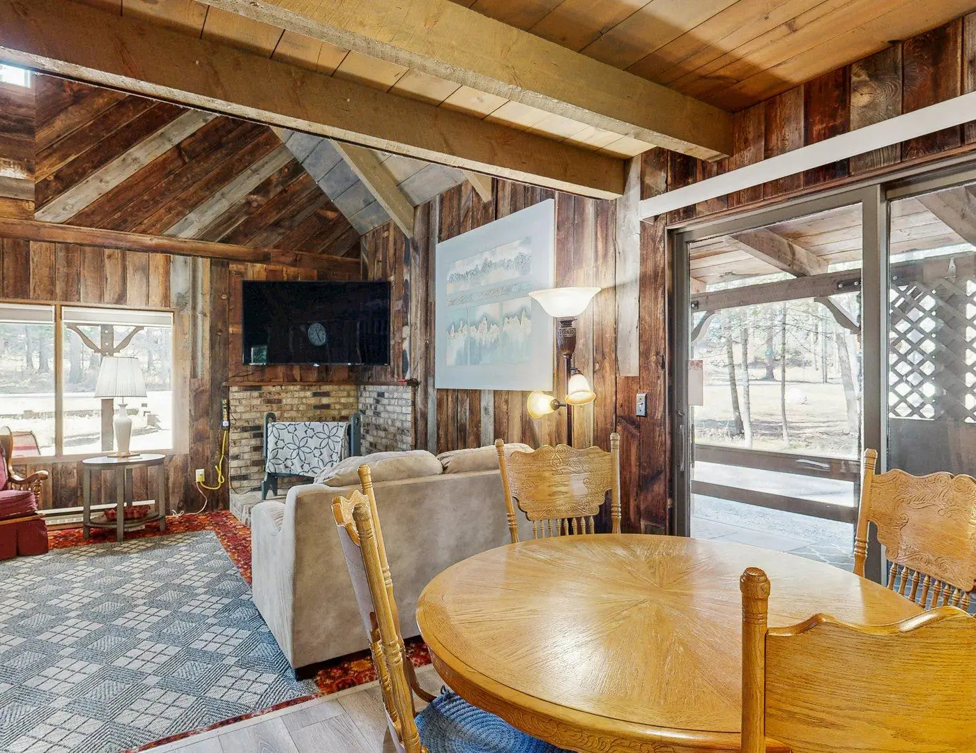 McCall Log Cabin, NearDowntown, Trailer Parking