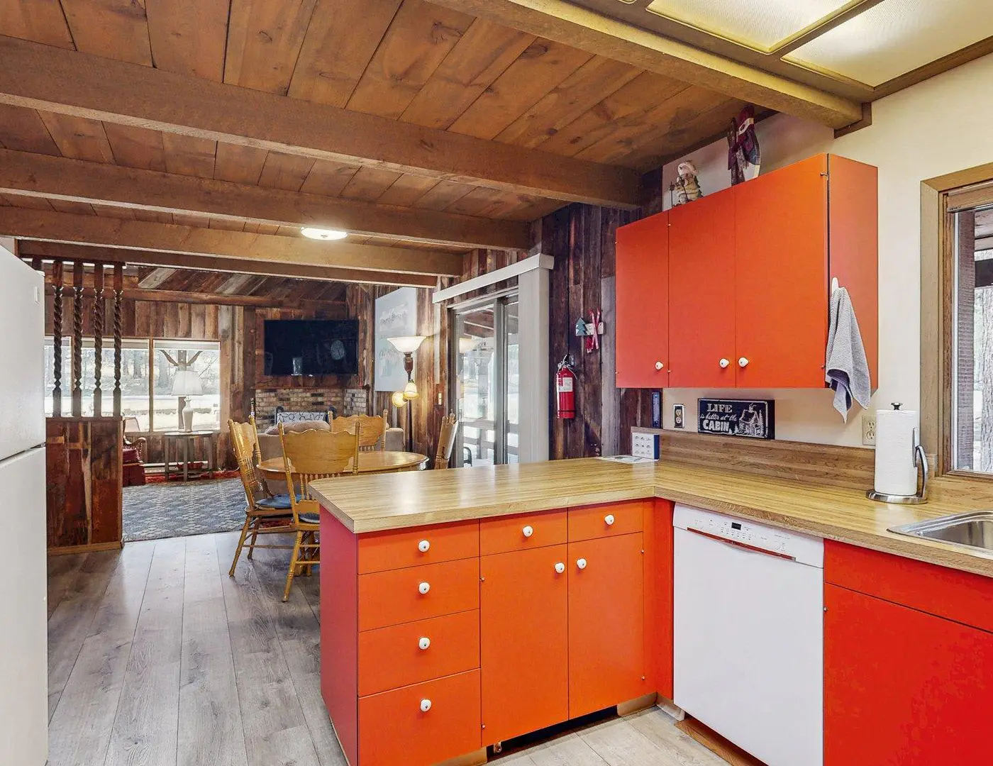 McCall Log Cabin, NearDowntown, Trailer Parking